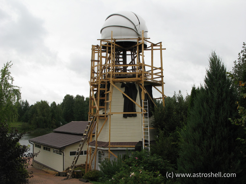 Astroshell clamshell telescope dome in Russia